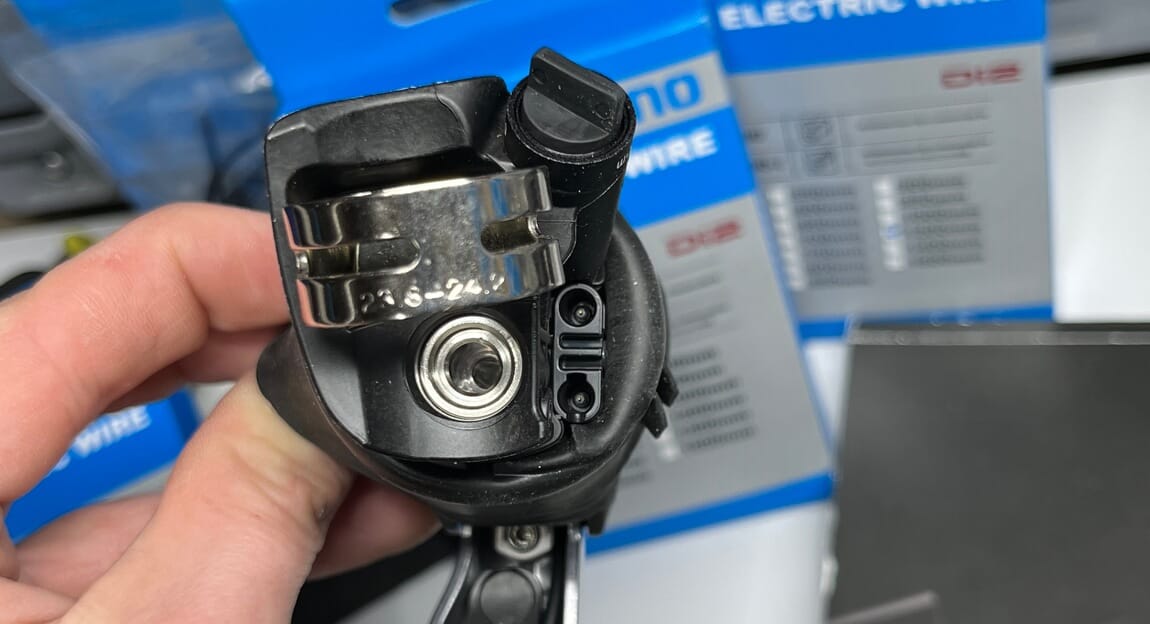 Only use the bottom port. Please.