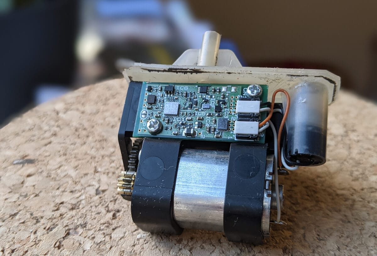 The FD-6770 servo